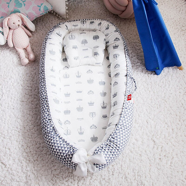 Baby's Nest Bed with Pillow - Wnkrs