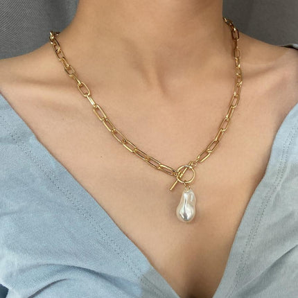 Women's Baroque Pearl Coin Pendant - Wnkrs