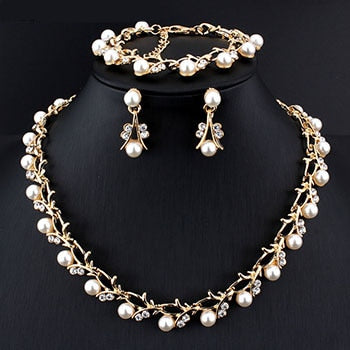Women's Pearl Decorated Necklace and Earrings Jewelry Set - Wnkrs