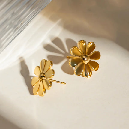 Boucles d'oreilles à tige Daisy en acier inoxydable plaqué PVD 18 carats de luxe