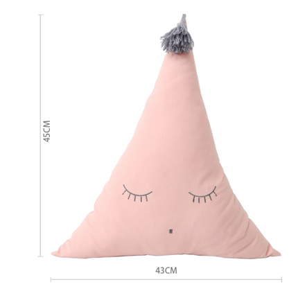Cute little triangle pillow - Wnkrs