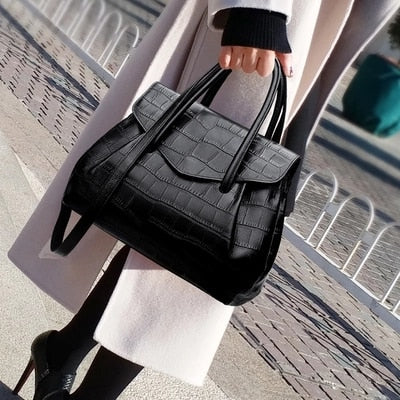 Women's Crocodile Large Handbag - Wnkrs