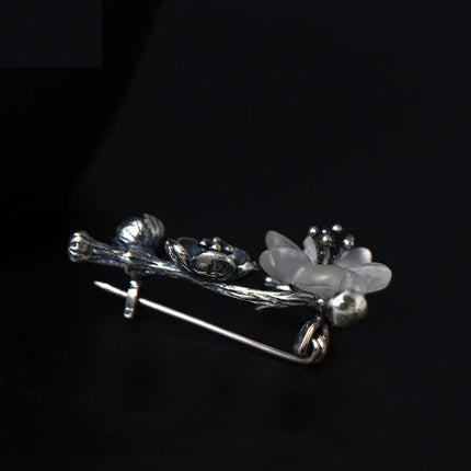 Elegant Vintage Crystal Floral Silver Brooch - Wnkrs