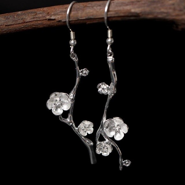 Elegant Assymetrical Flower Shaped Silver Drop Earrings - Wnkrs