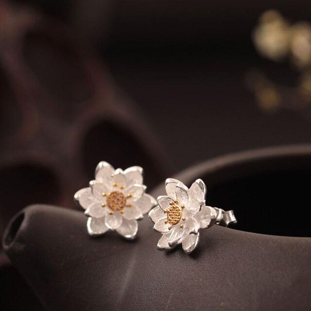 Elegant Tiny Lotus Shaped Silver Stud Earrings - Wnkrs