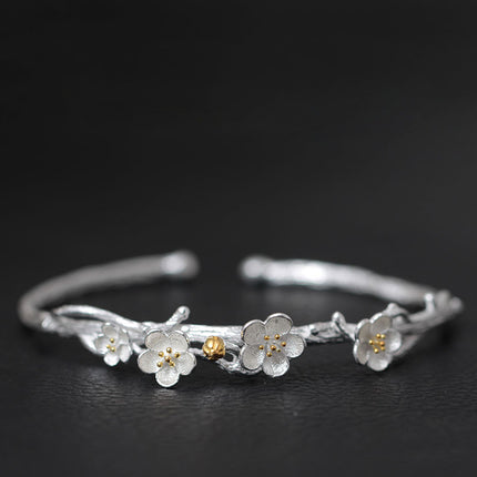 Elegant Romantic Floral Silver Women's Bangle - Wnkrs