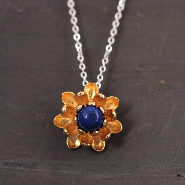 Elegant Romantic Lotus Shaped Silver Pendant Necklace - Wnkrs