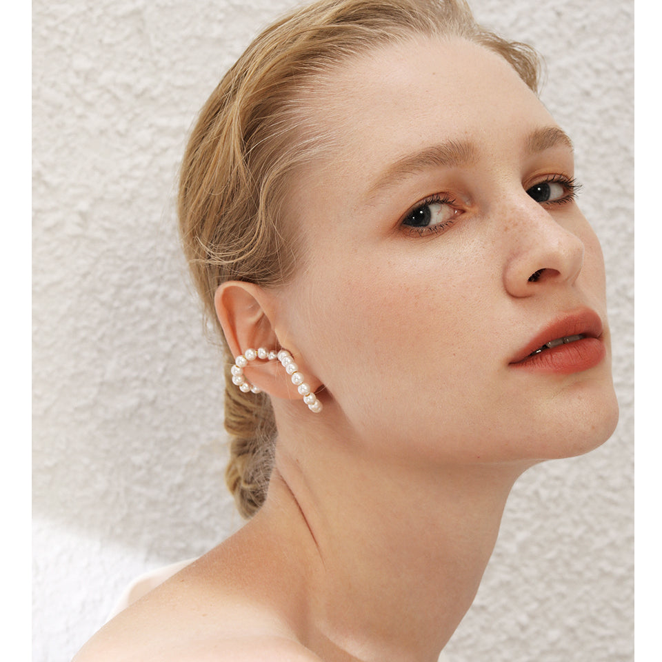 Women’s Luxury Pearls Clip Earrings