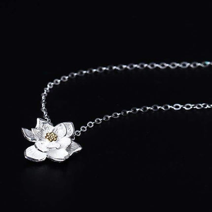 Fashion Vintage Lotus Shaped Silver Pendant Necklace - Wnkrs