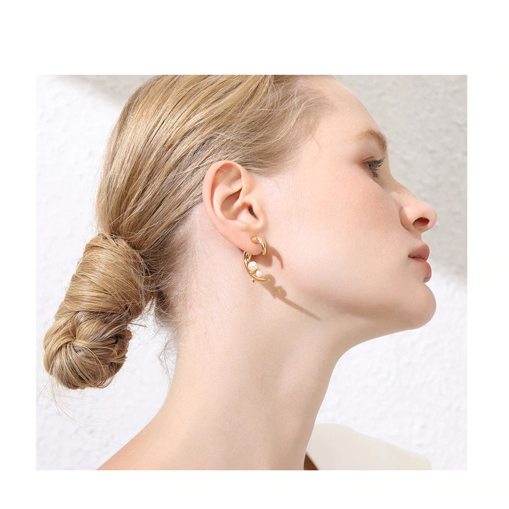 Women’s Floral Pearls Drop Earrings