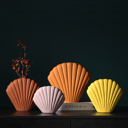 Shell Shaped Ceramic Vase - wnkrs