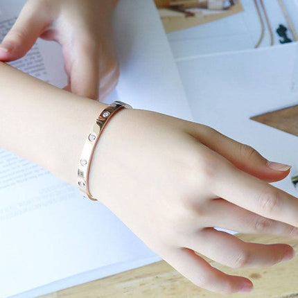 Women's Laconic Design Crystal Cuff Bracelet - Wnkrs