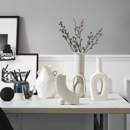 Multi-Shaped Ceramic Vase in White - wnkrs