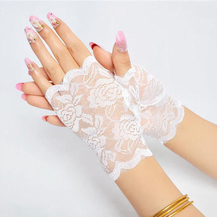 Women's Fingerless Lace Gloves - Wnkrs