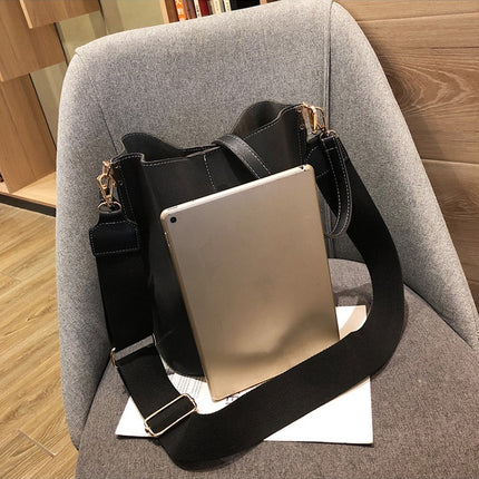Women's Bucket Shoulder Bag - Wnkrs