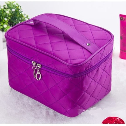Quilted Design Large Capacity Cosmetic Bag - Wnkrs