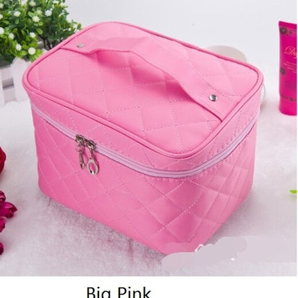 Quilted Design Large Capacity Cosmetic Bag - Wnkrs