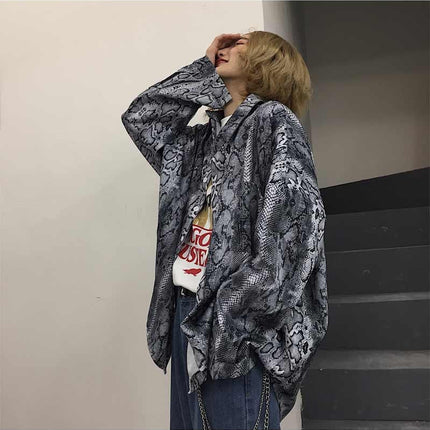 Unisex Shirt in Snake Print - Wnkrs