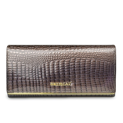 Women's Alligator Style Leather Wallet - Wnkrs