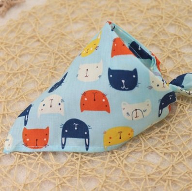 Cartoon Patterned Triangular Dog Scarf - wnkrs