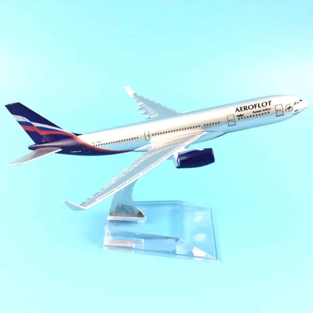 Airbus A330 Russia Airlines Aircraft Model - wnkrs