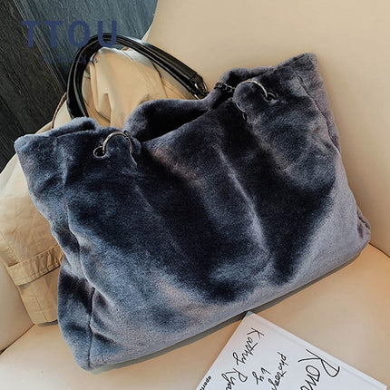 Women's Eco Fur Tote Bag - Wnkrs