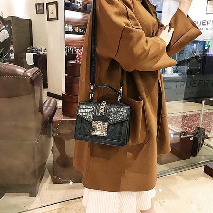 Women's Chain Detail Top-Handle Bag - Wnkrs