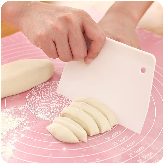 Handy Professional Eco-Friendly Plastic Pastry Cutter - wnkrs