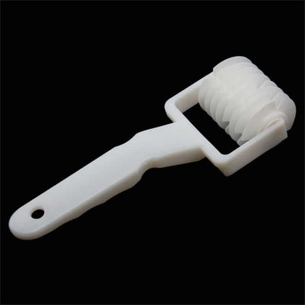 Useful Pastry Plastic Cutter Roller Tool - wnkrs