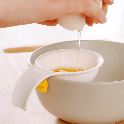 White Mini Egg Yolk Separator With Silicone Holder - Wnkrs