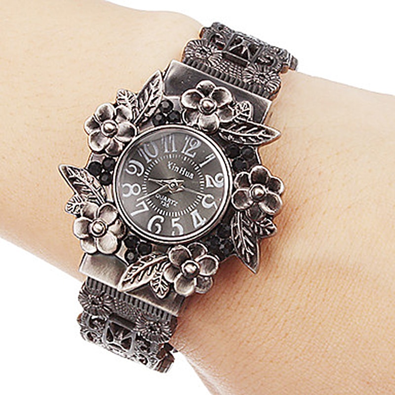 Women's Carved Steel Bracelet Watch