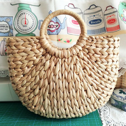 Semicircular Women's Straw Bag - wnkrs