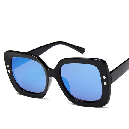 Elegant Vintage Style Oversize Women's Sunglasses - wnkrs