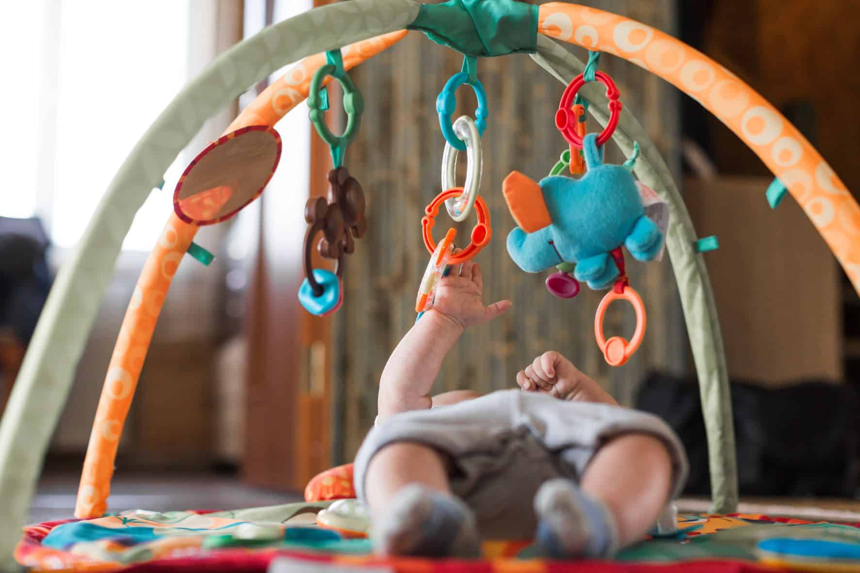 Exploring the Benefits of Baby Gyms &amp; Playmats: A Guide for Parents
