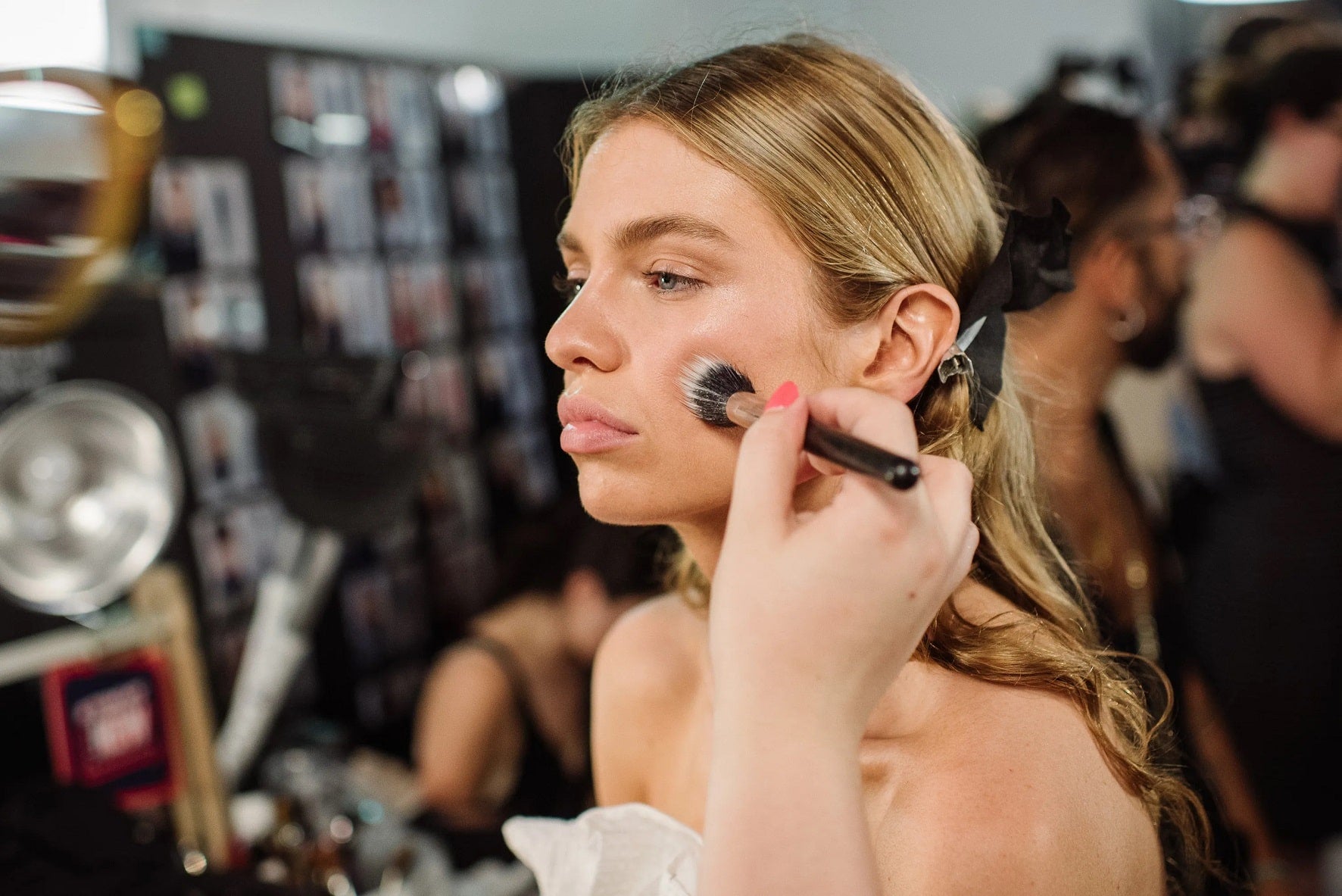 6 Makeup Artist Pro Tricks to Take Your Game to the Next Level