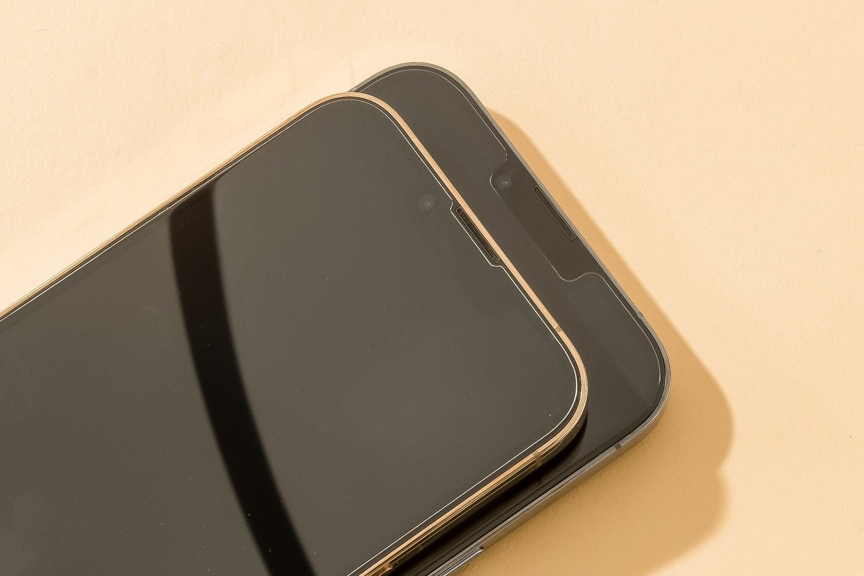 5 Important Reasons You Should Put a Screen Protector on Your Smartphone