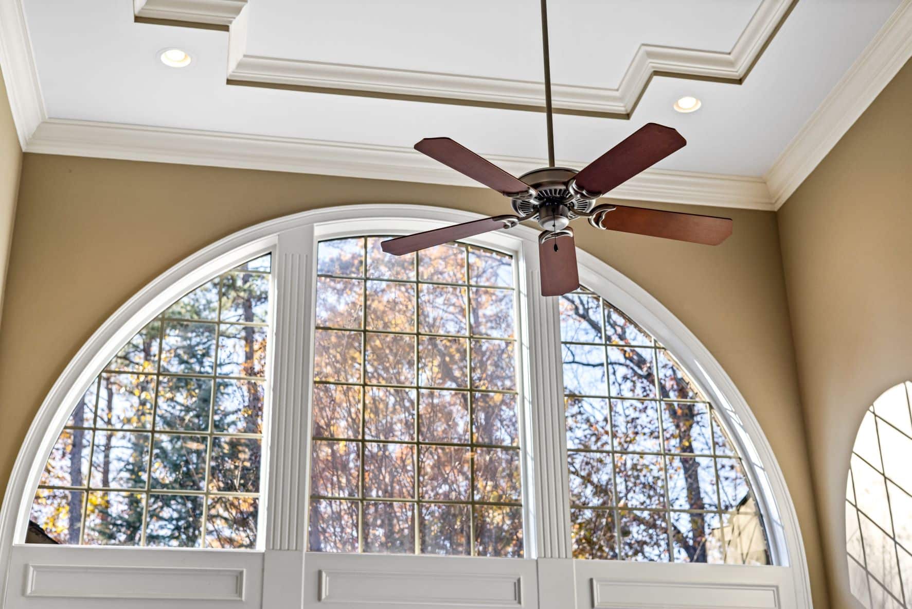 Breeze Elegance: A Comprehensive Guide to Choosing and Installing Ceiling Fans