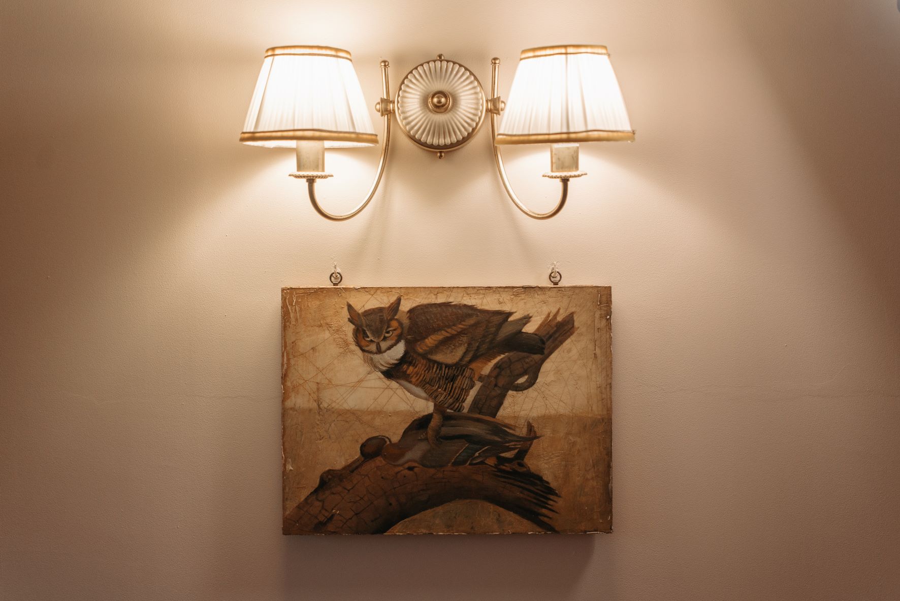 Enhance the lighting of your house with fancy wall lights