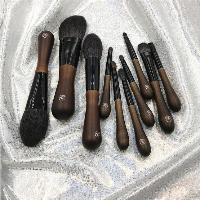 Ensemble de 10 pinceaux de maquillage professionnels en poils de chèvre avec manches en bois et sac en cuir