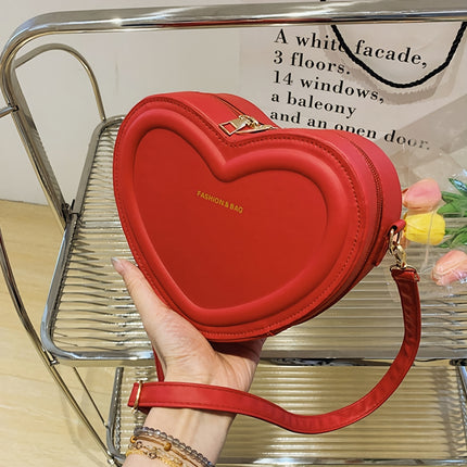 Chic Heart-Shaped Crossbody Bag