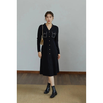 Robe d'hiver trapèze en tricot noire élégante à col en V