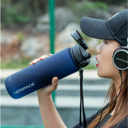 Shatter-resistant Outdoor Large Plastic Water Bottle - Wnkrs