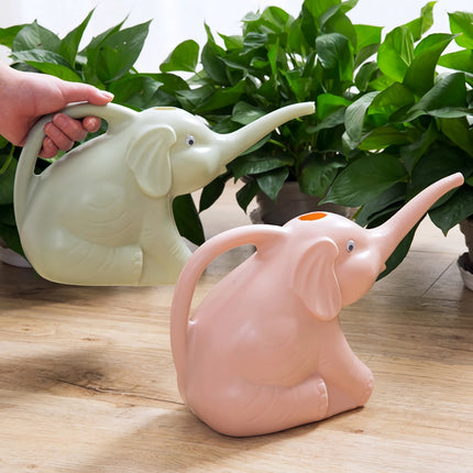 Regadera para jardín con forma de elefante