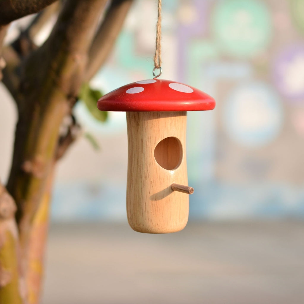 Small Wooden Hanging Garden House