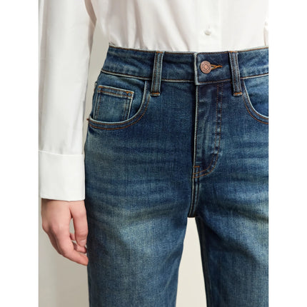 Jean droit minimaliste pour femme