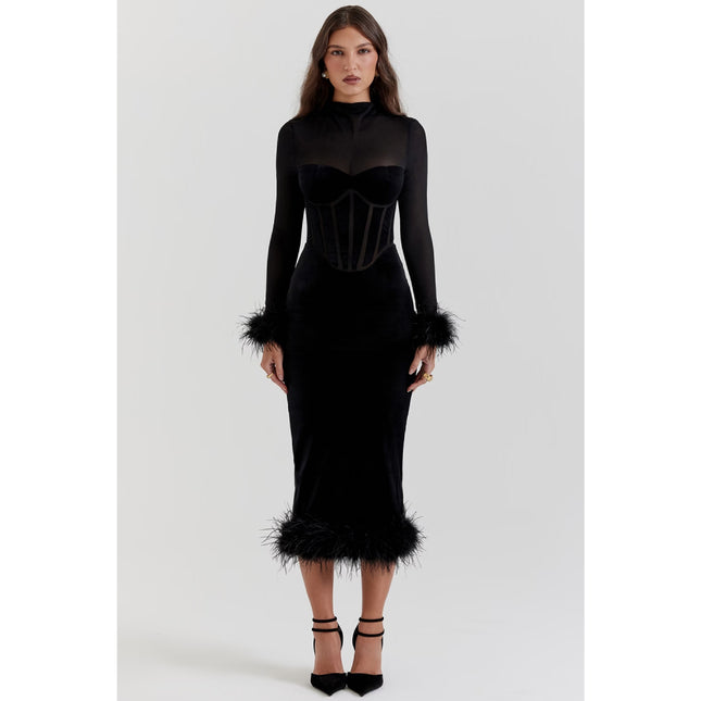 Elegante vestido midi sexy con plumas