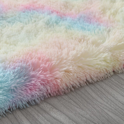 Tapis en peluche à dégradé de couleurs pour une décoration intérieure dynamique