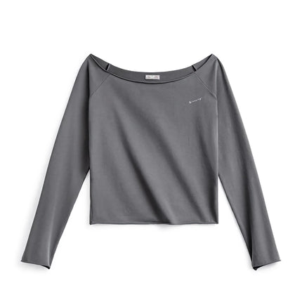 Elegante camiseta gris de manga larga con cuello oblicuo para mujer