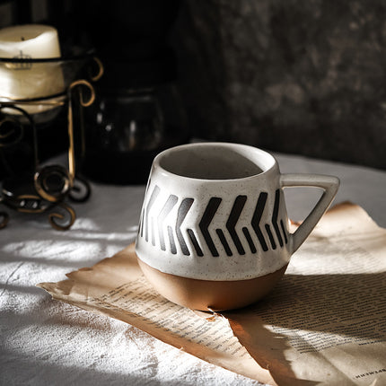 Tasse en céramique peinte à la main