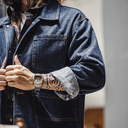 Veste en jean rétro à quatre poches et boutonnage simple